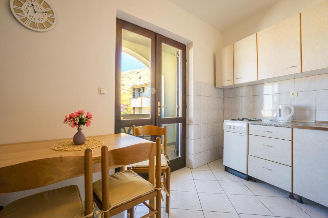Apartment And Room Bacic Метайна Екстер'єр фото