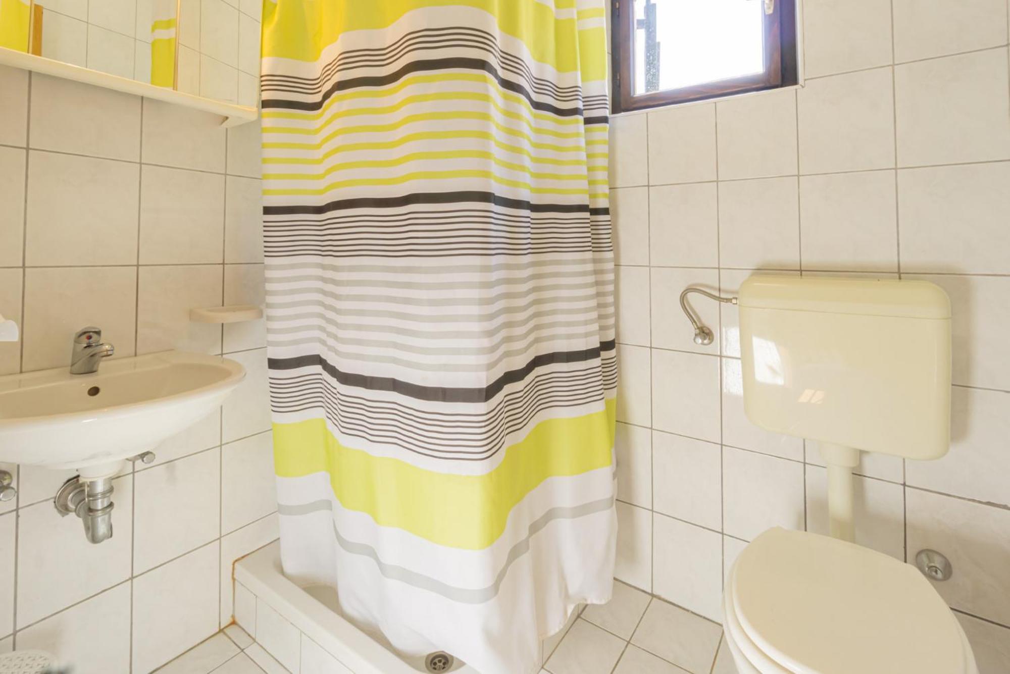 Apartment And Room Bacic Метайна Номер фото